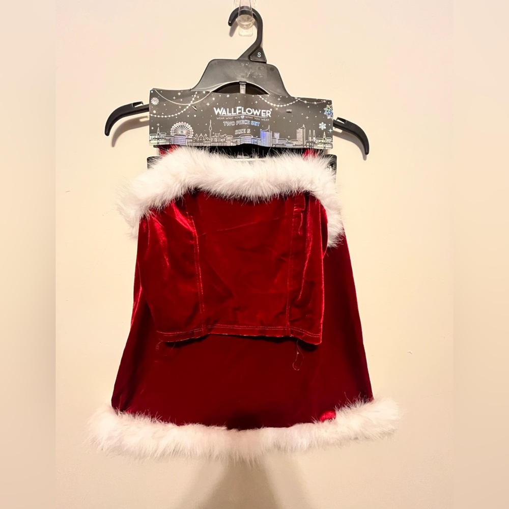 Wallflower Mrs Claus Fur Trimmed Velour Cropped Cami & Mini Skirt Small NWT - Picture 2 of 13